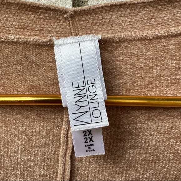 Wynne Lounge Camel Chenille Knit Cardigan Sweater Boxy Fit Button Front Pockets - Picture 4 of 11